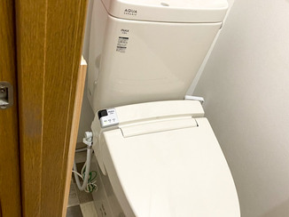 トイレリフォーム 汚れをはじく壁パネルでお掃除がしやすいトイレ