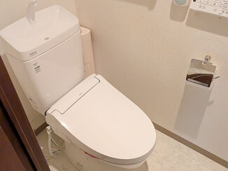 トイレリフォーム 明るく清潔感のあるトイレ＆使いやすいキッチン水栓